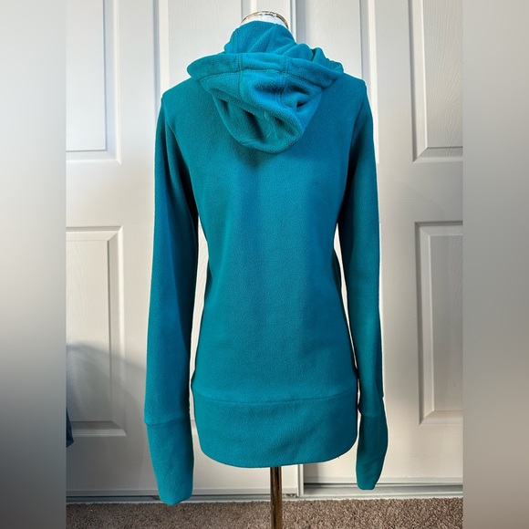 Woman’s Adidas hooded fleece size Medium - Picture 2 of 7